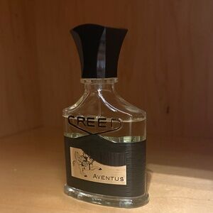 Creed Aventus perfume